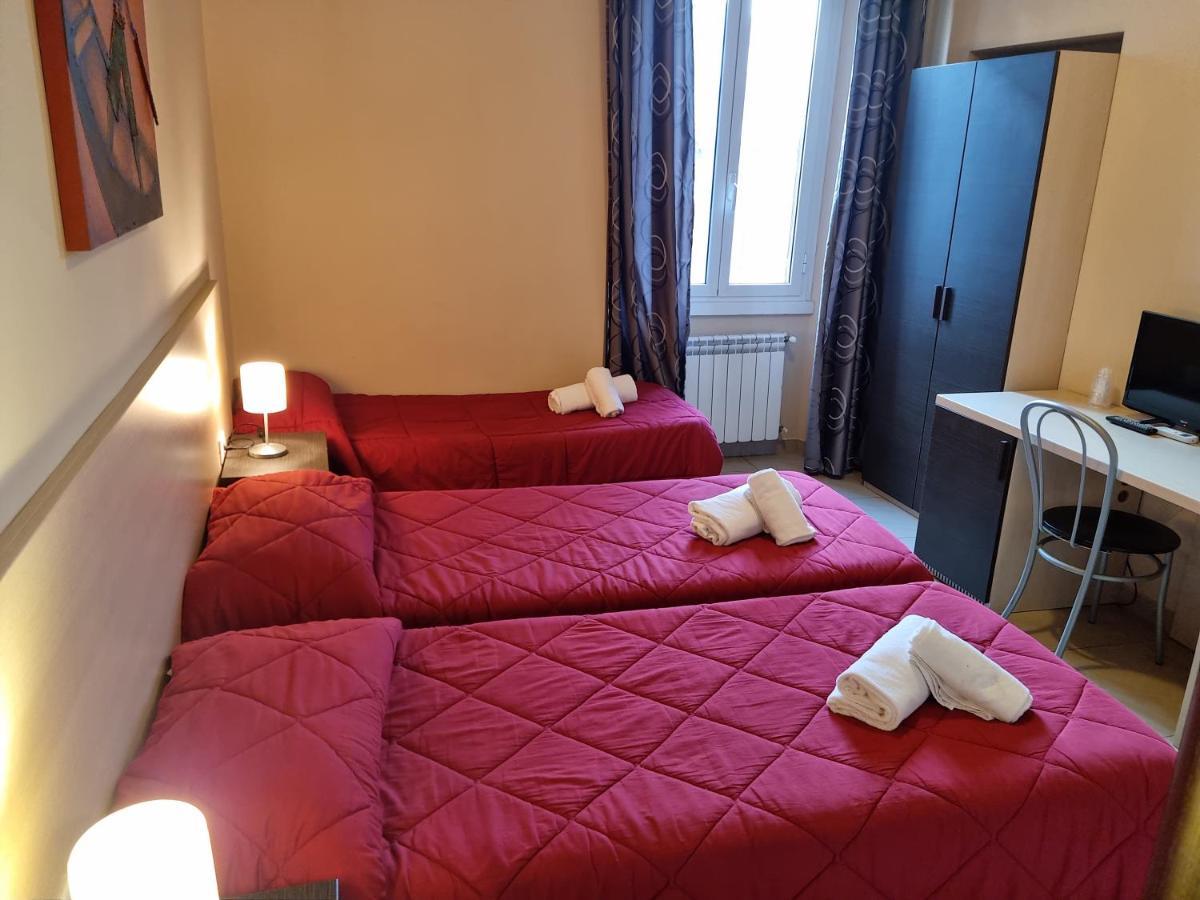 Mosaic Hostal *