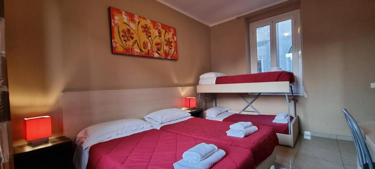 Mosaic Hostal Roma